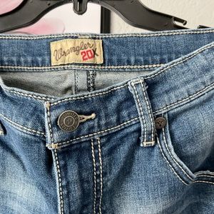 Boys Wrangler 20X jeans. Size 18. Bootcut.